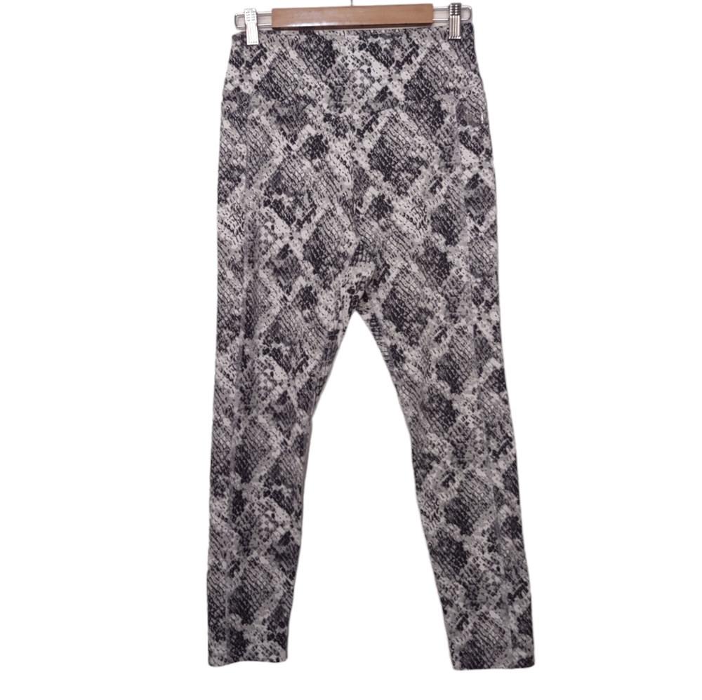 PINK Victoria's Secret Ultimate Snakeskin Print Leggings
